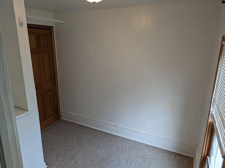 807 W Grove St #4 — Photo 6