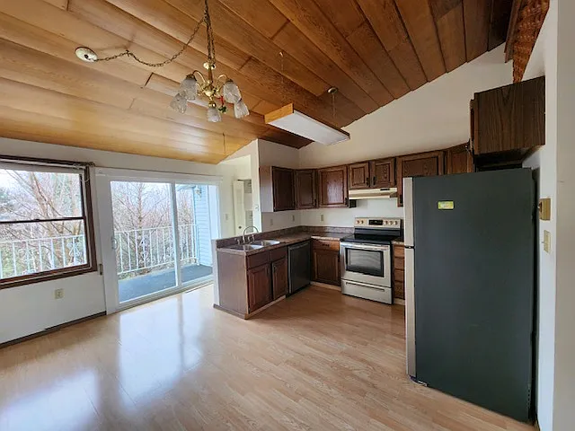 903 W Ridge St #8 — Photo 4