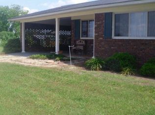 912 Lower Rebecca Rd, Fitzgerald, GA 31750