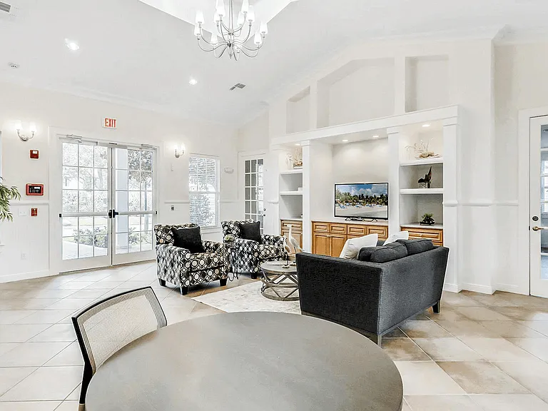 Cambridge Cove and Kathleen Pointe Apartment Homes — Photo 50