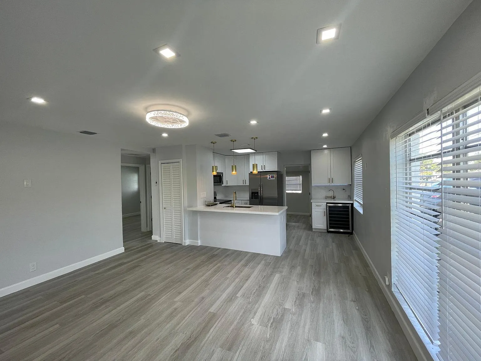 4 bed, 2.0 bath, 1114 sqft, $3,500 — Photo 3