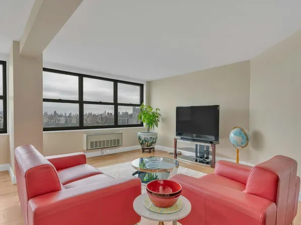 7004 Blvd East image 23 of 39