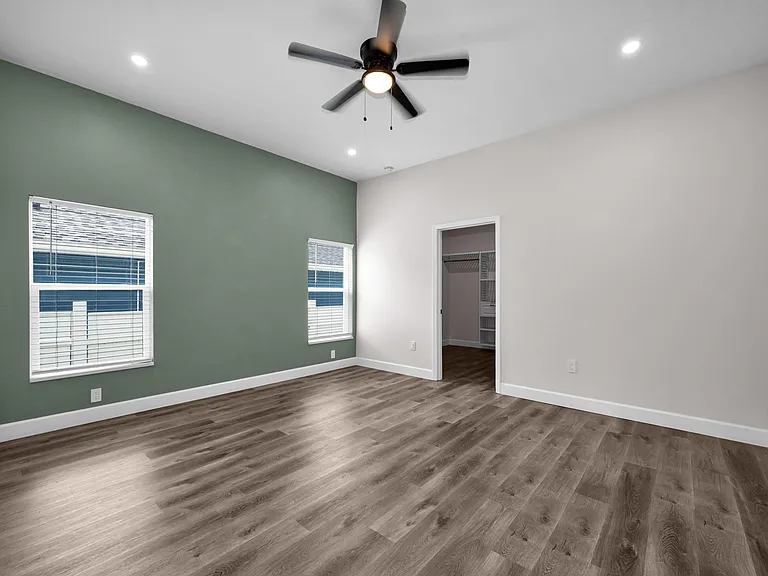22-web-or-mls-Primary Bedroom 1a_07042026