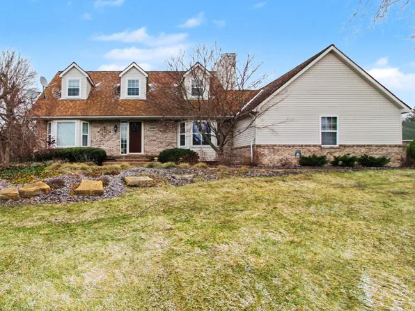 5744 Hidden Lane Ct, White Lake, MI 48383