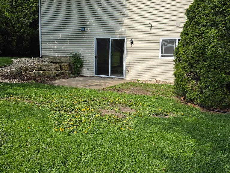 1008 Georgene St — Photo 4