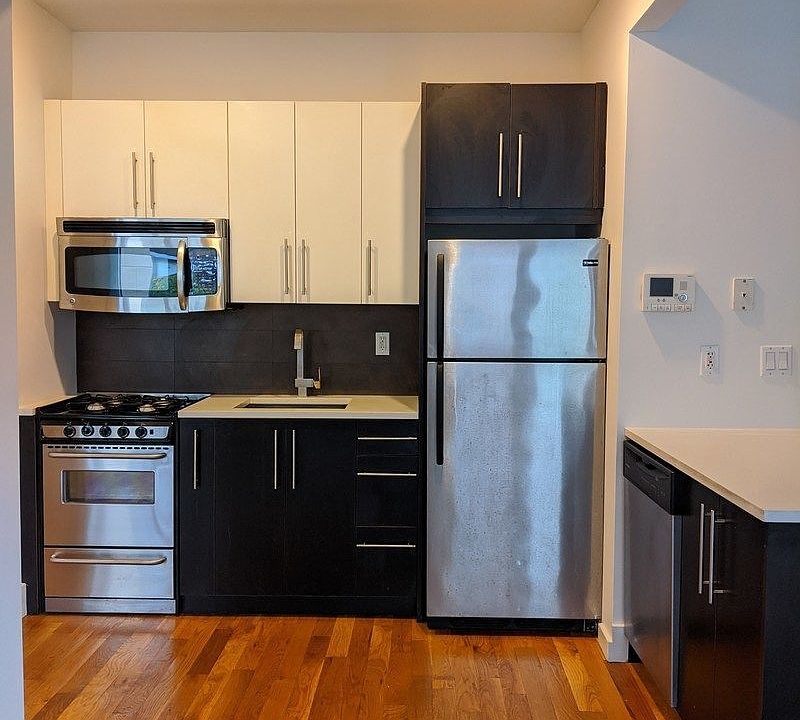 1st image of 114 Seigel St #3I