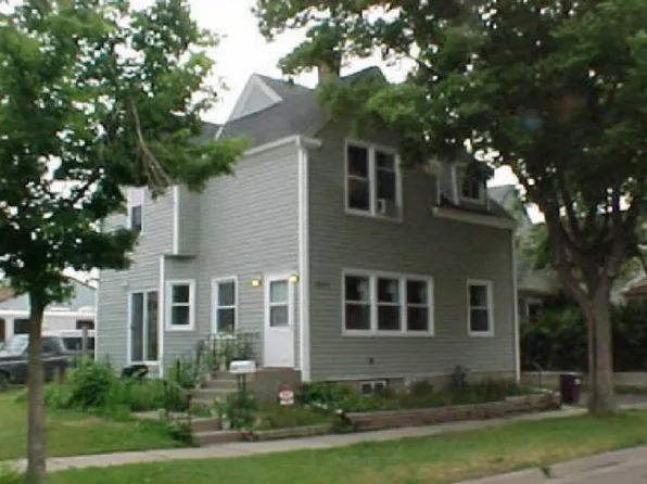 647 Hyacinth Ave E, Saint Paul, MN 55106