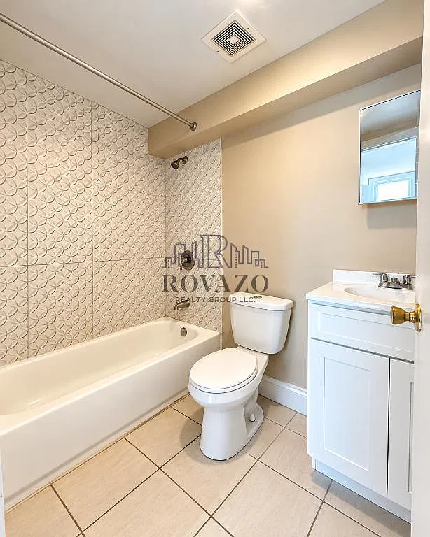 Studio, 500 sqft, $1,450 — Photo 2