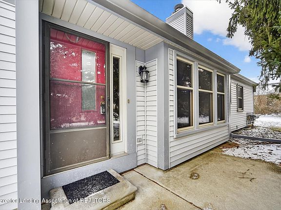 3rd image of 7225 Creekside Dr Unit 37