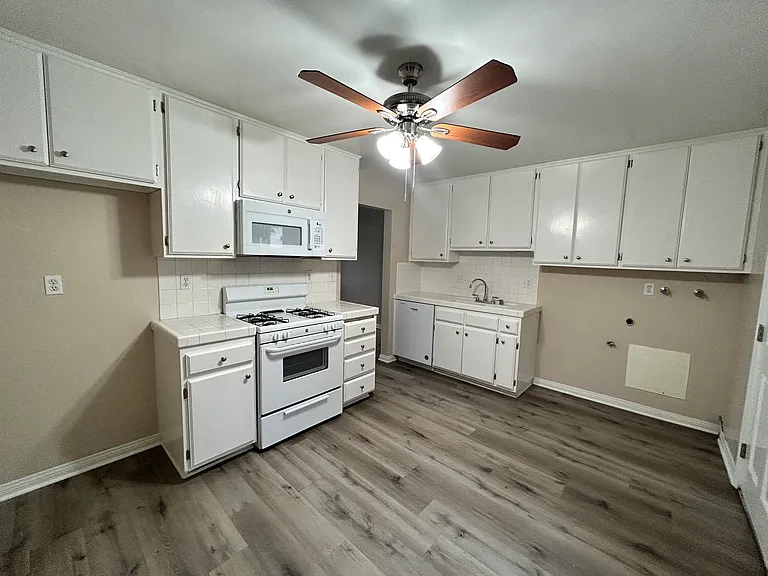 613 S 5th Ave #C — Photo 4