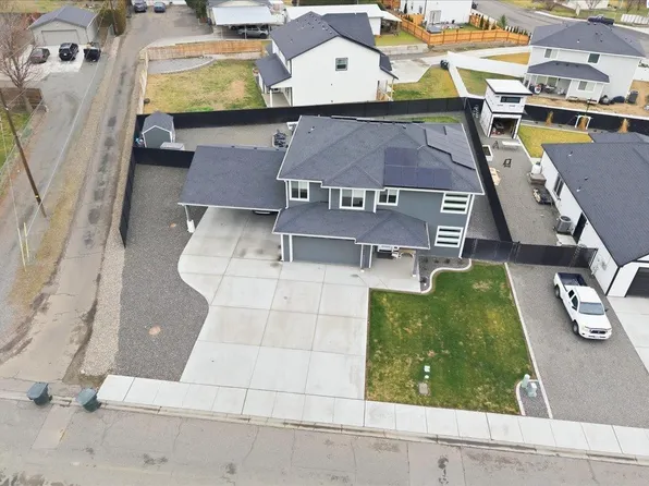 509 Butternut Rd, Grandview, WA 98930