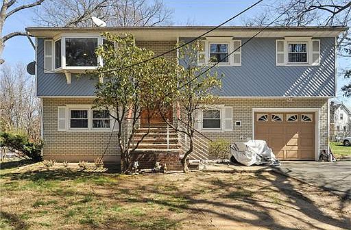 5 Stella Ct, East Brunswick, NJ 08816 | Zillow