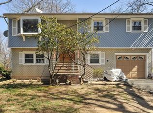 5 Stella Ct, East Brunswick, NJ 08816