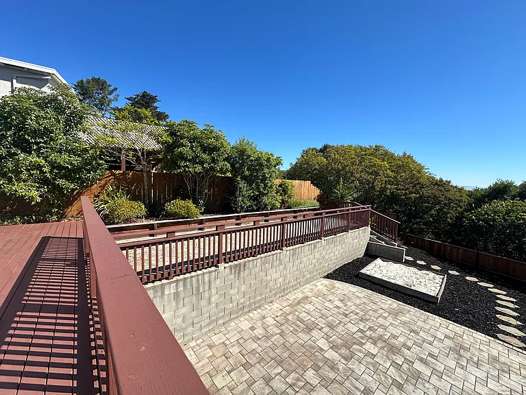 2350 Rosewood Dr — Photo 37
