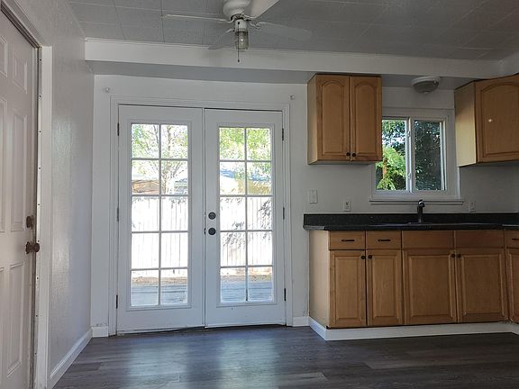 3rd image of 2108 Crane Ct