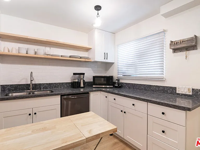 6479 Kanan Dume Rd #24 — Photo 4