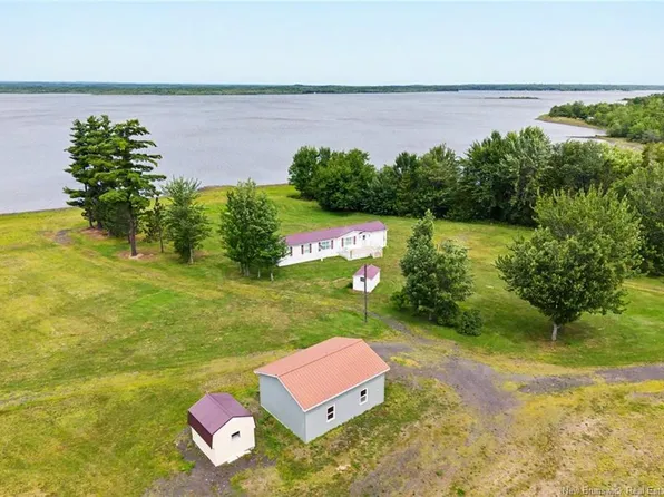 388 Cox Point Rd, Waterborough, NB E4A 2X7
