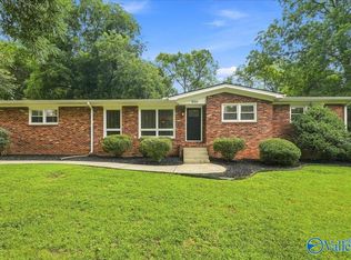 9011 Valley View Dr SE, Huntsville, AL 35802