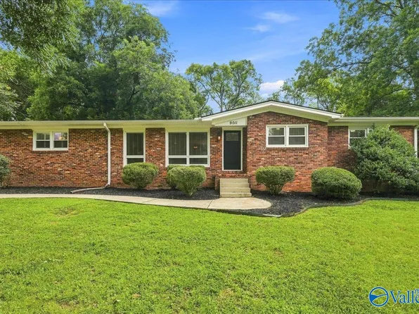 9011 Valley View Dr SE, Huntsville, AL 35802