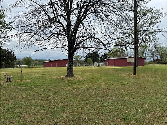 4th image of 111 Grady Ln