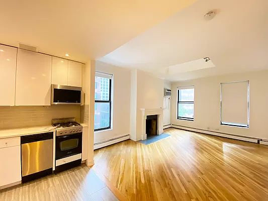 1st image of 1045 2nd Ave #4B