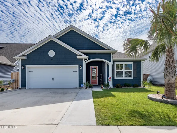 416 Edgewater Way, Surf City, NC 28445