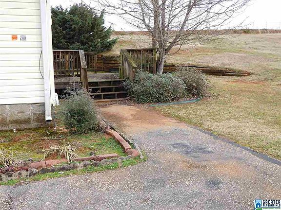 5th image of 13 Deer Trace Dr