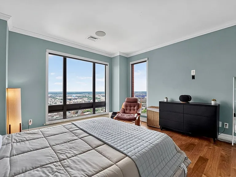 10 E Lee St #2305 — Photo 27