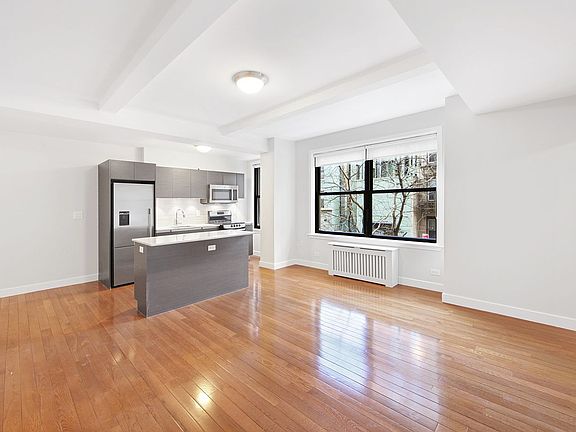 3rd image of 400 E 58th St APT 2K