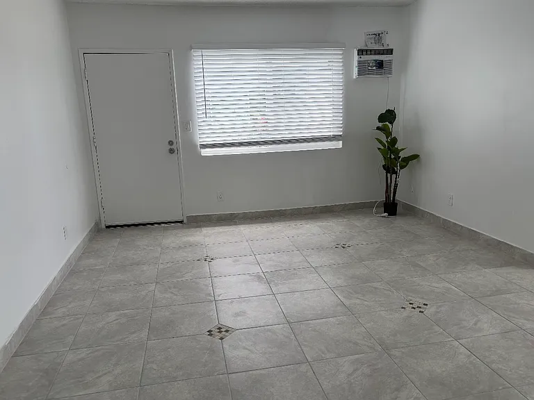 7307 Woodman Ave #8 — Photo 5