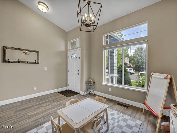 4th image of 7442 Celeste Dr