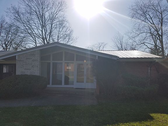 2nd image of 1115 Caribe Blvd