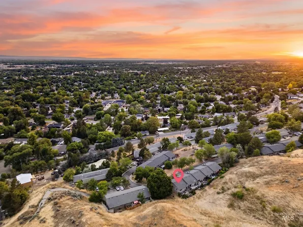 4790 N Bitterbrush Dr, Boise, ID 83703