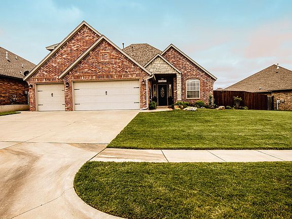 304 Horizon View Ct front