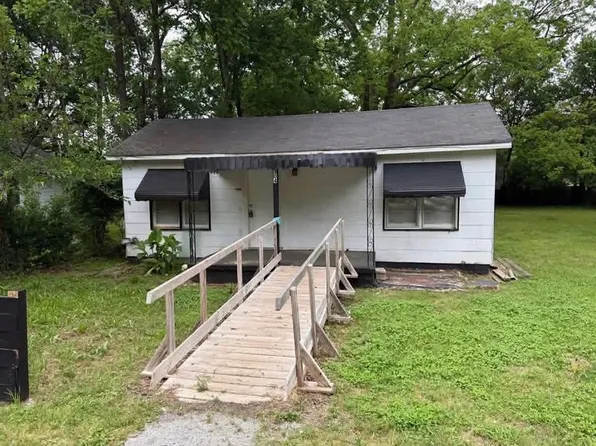 304 Treymore Ave NW, Huntsville, AL 35811