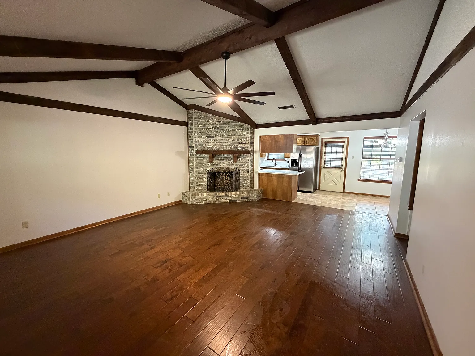 2 bed, 1223 sqft, $1,450 — Photo 2