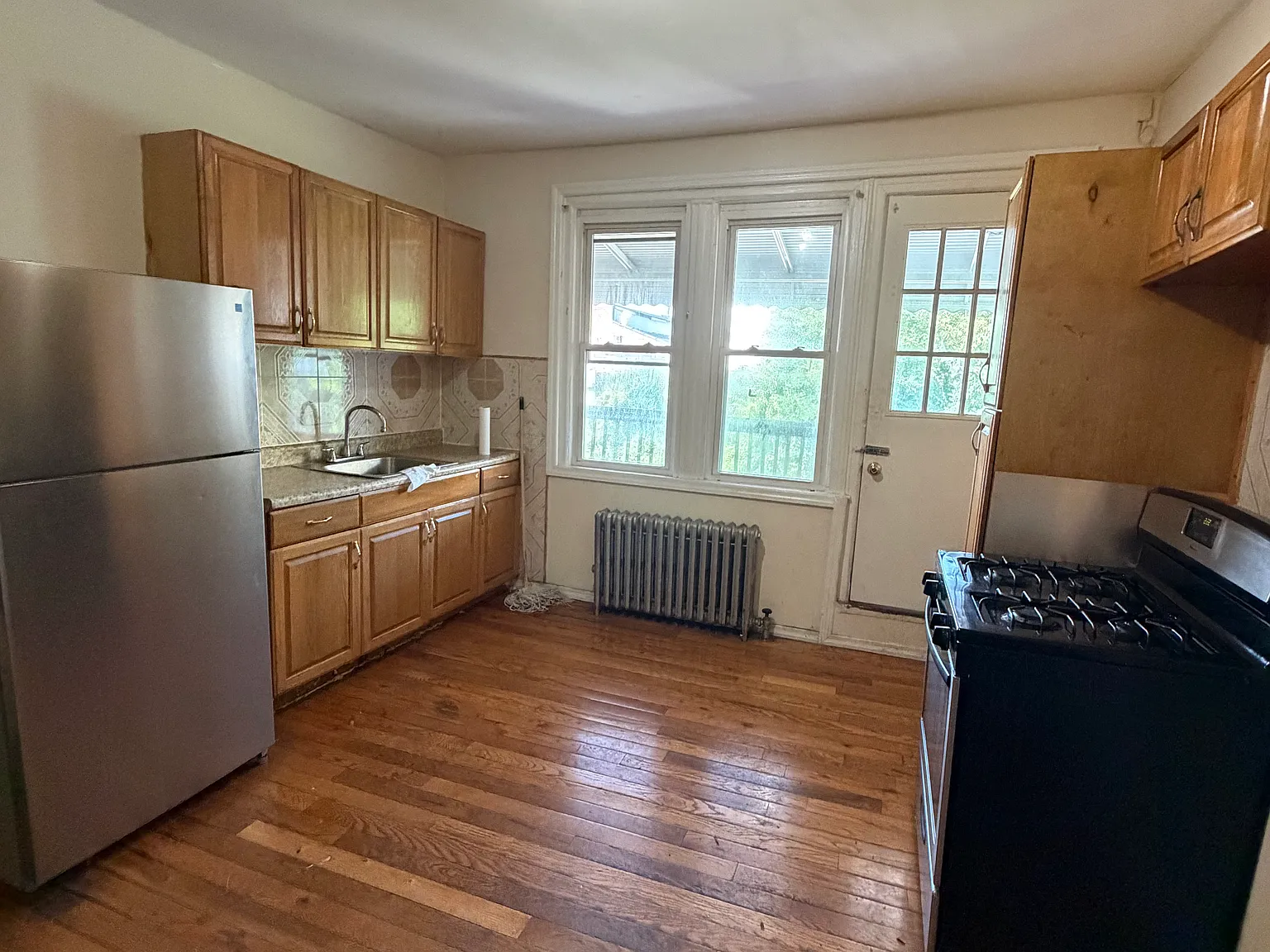3 bed, $2,900 — Photo 1