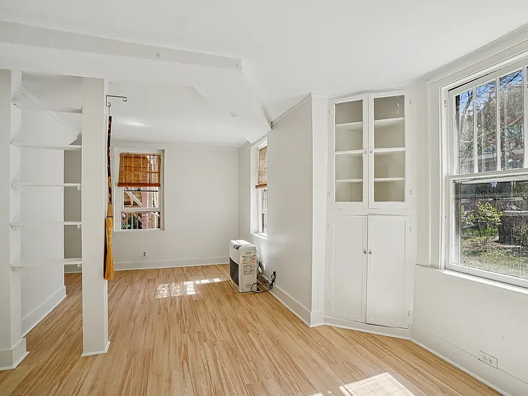 31A Oakwood St — Photo 6