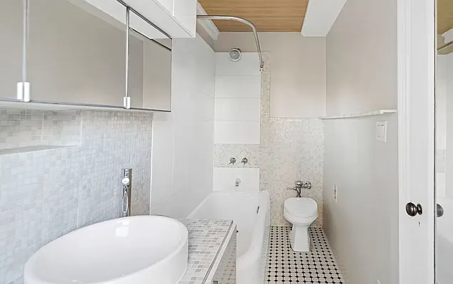 Rented by Compass | media 13