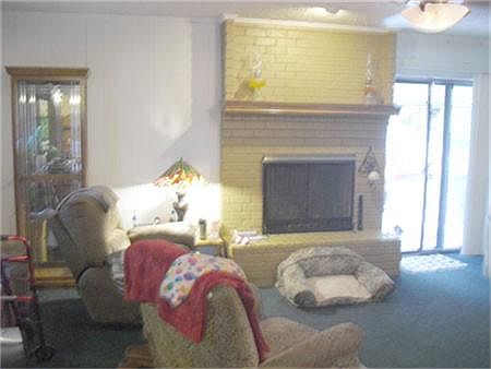 3rd image of 231 Evelyn St