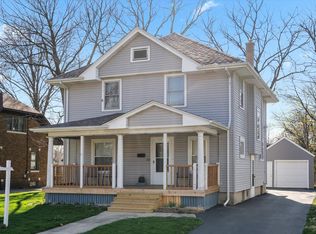 1040 Prospect St, Elgin, IL 60120