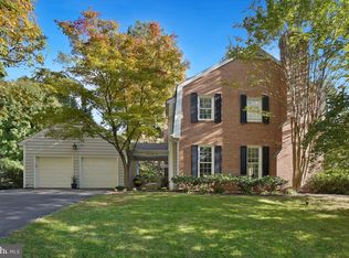 9840 Dellcastle Rd, Montgomery Village, MD 20886