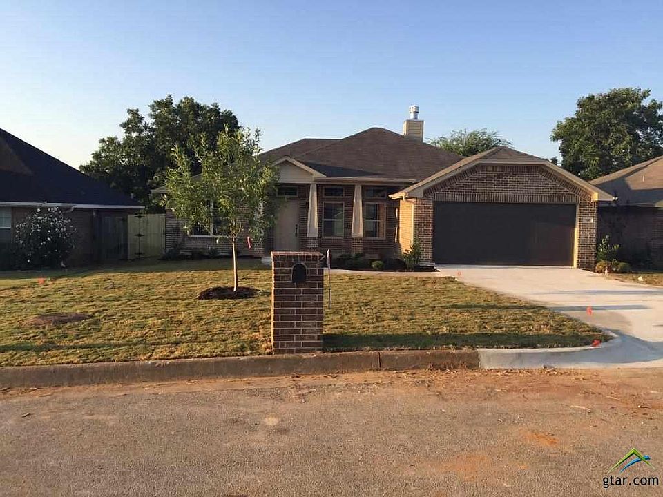 1st image of 105 Collin Dr