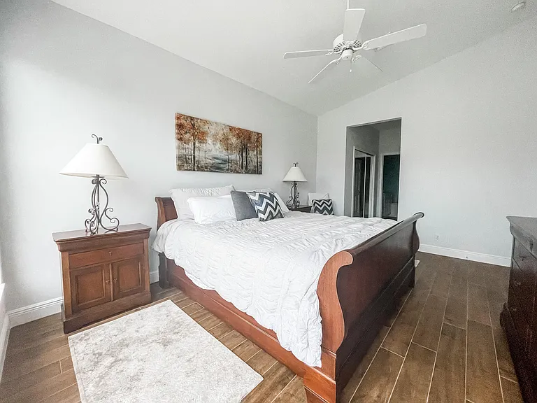 8402 Mulligan Cir — Photo 12