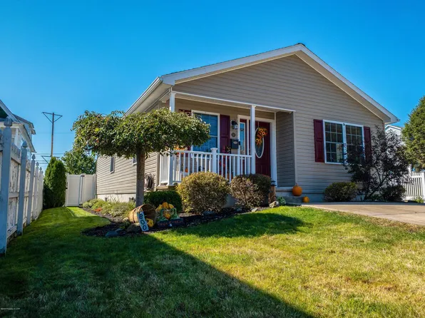 46 E Stanton St, Wilkes Barre, PA 18705