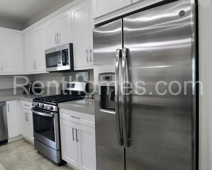 11007 Evelyn Way — Photo 10
