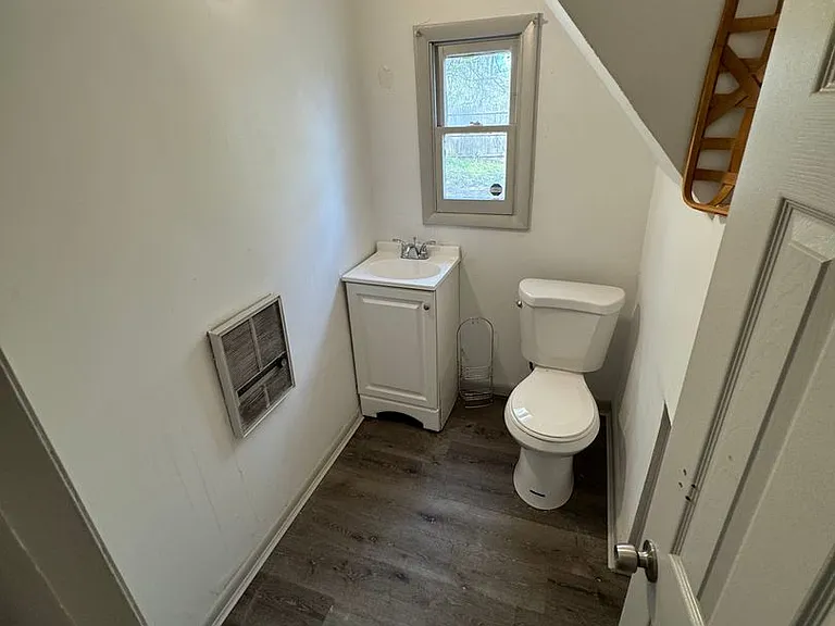 253 Park PL (Schenectady) — Photo 10