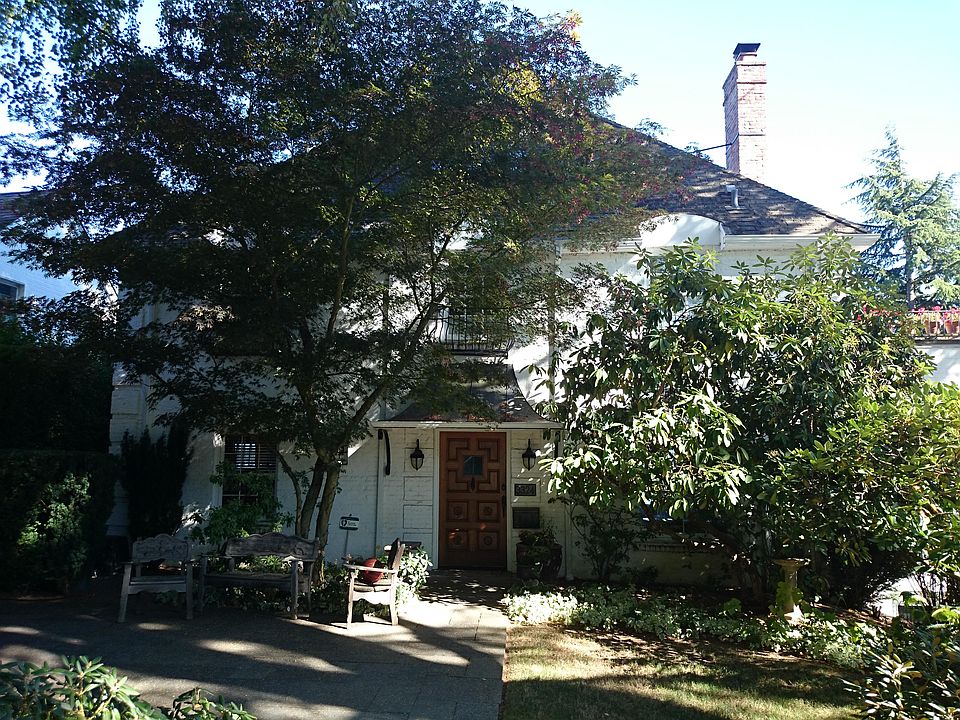 1st image of 3324 E Laurelhurst Dr NE