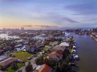 427 Seabee Ave, Naples, FL 34108