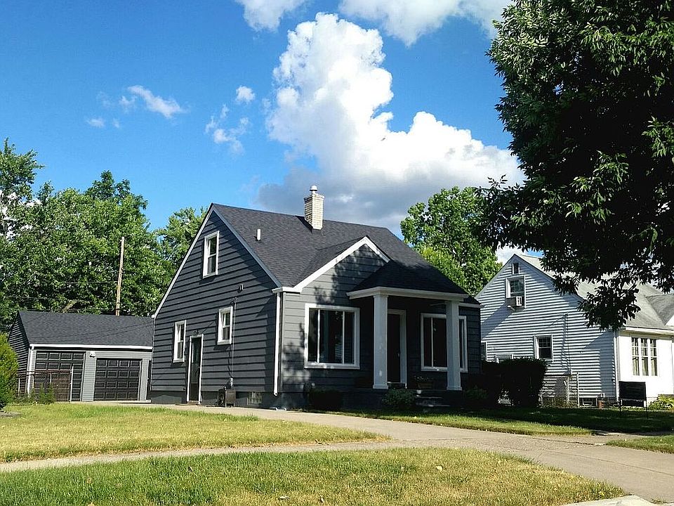 2nd image of 1830 Tyler Ave